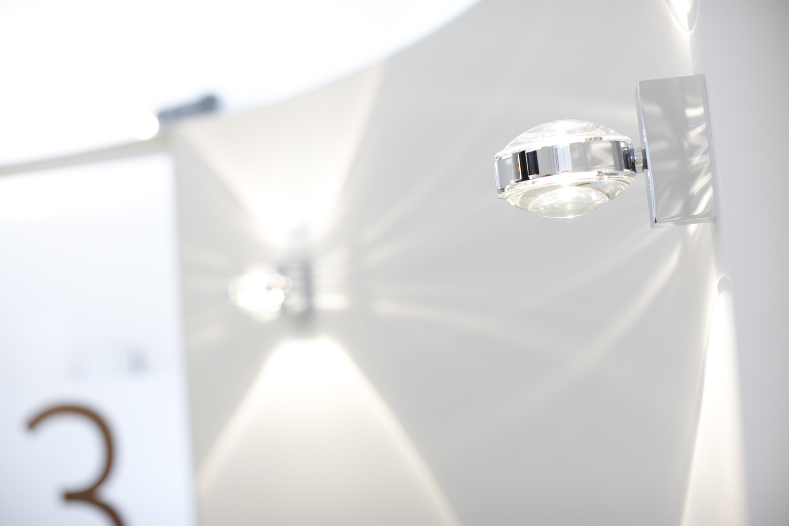 Lampendetails mit abgeschnittener 3 näher dran